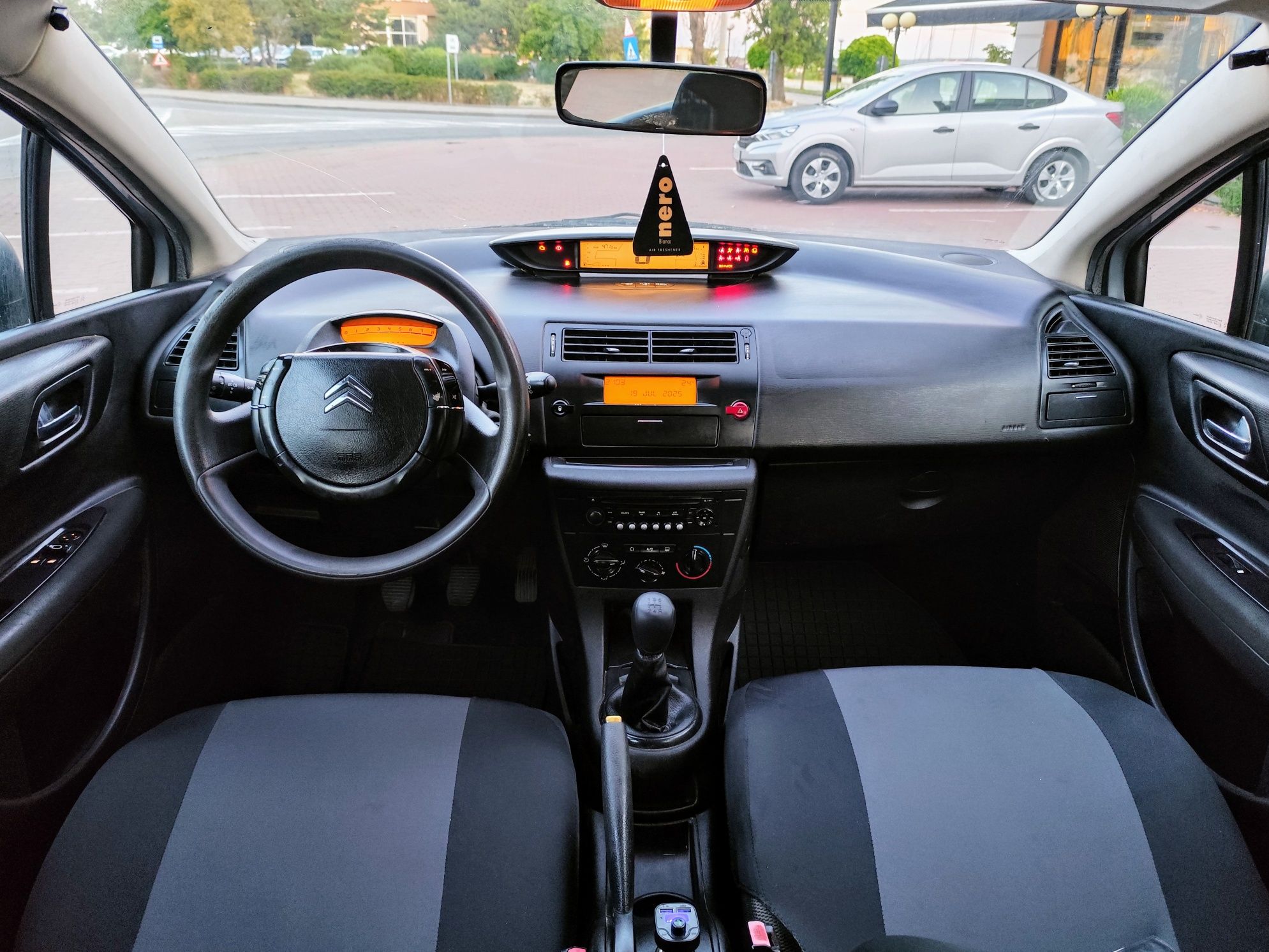 Citroen C4
1.4 benzina  -  90 cp
       105.0