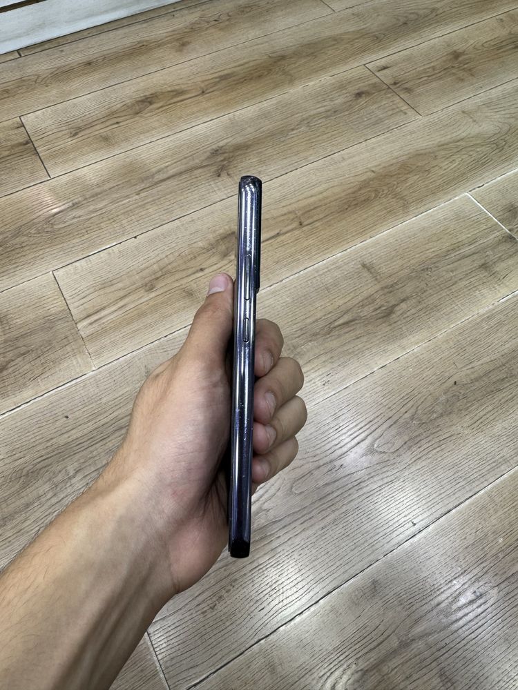 Samsung S22 plus 8/128 karobka srochna sotiladi