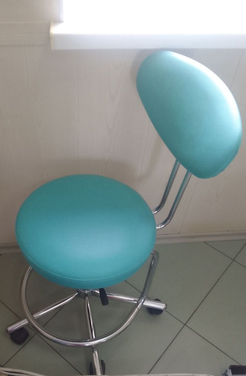 Кресло для парикмахера или салона медицинское