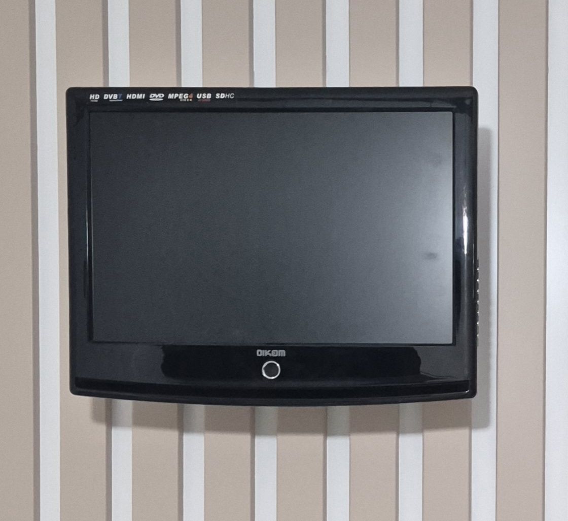 TV Dikom cu dvd inclus,port USB si slot de card,cadou suport tv
