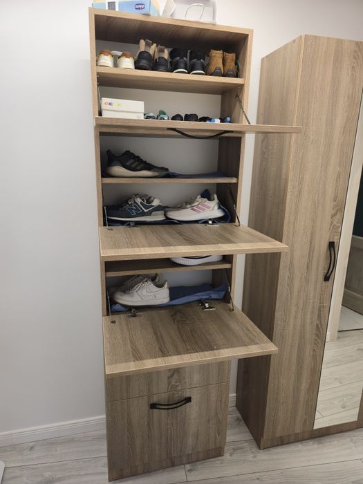 Mobina din PAL pentru hol