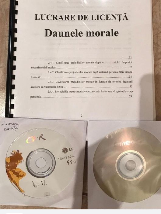 Carte cu CD-uri nefolosita