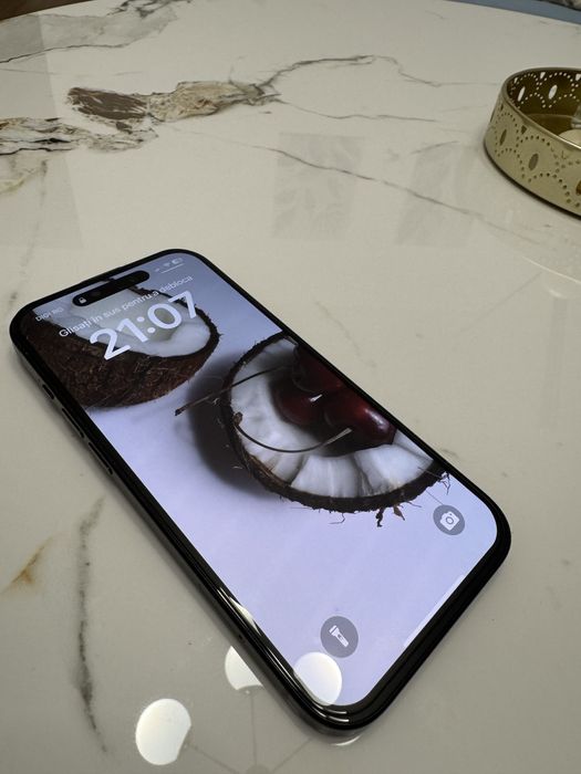 „Apple iPhone 15 128 GB negru, stare excelentă, folie + huse