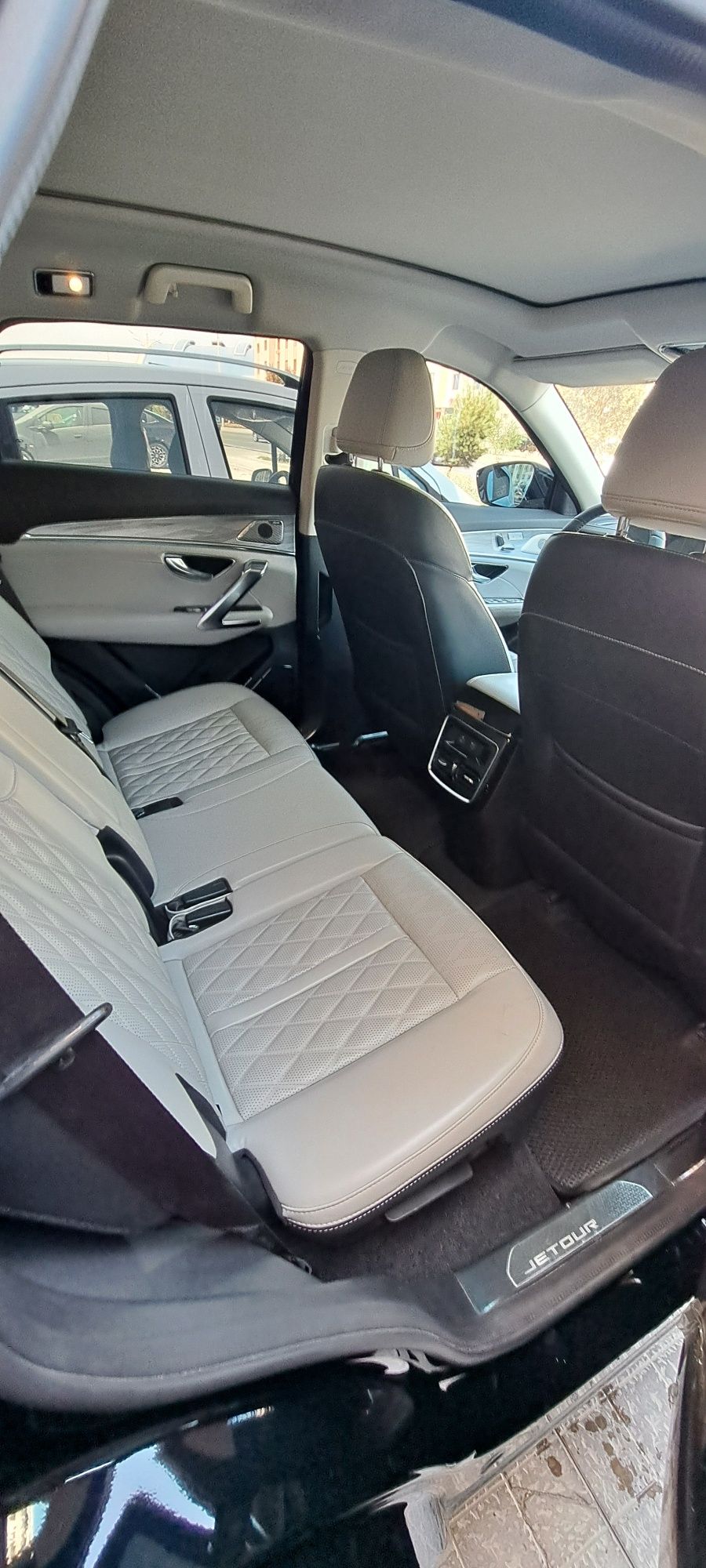 JETOUR X70 PLUS 1,6 Full позиция 2023 - 14 минг  пробег + пропан