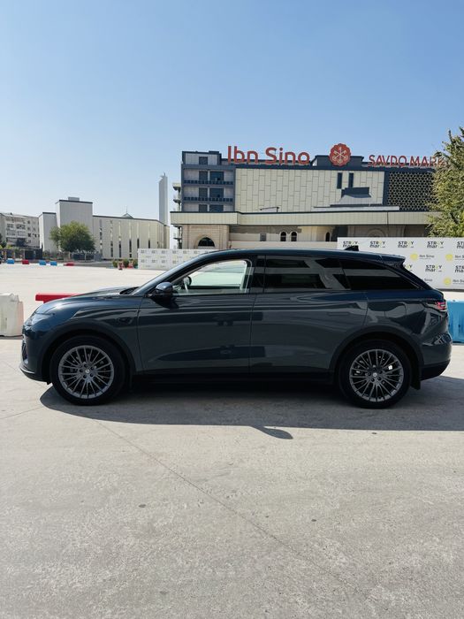 Leapmotor c11 hybrit 2024 yil 31.000 km yurgan