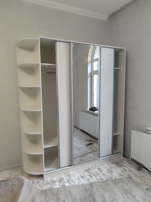 Шкафы и прихожки