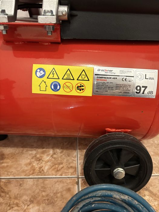 Compresor de 24 Litri cu pistol si Furtun