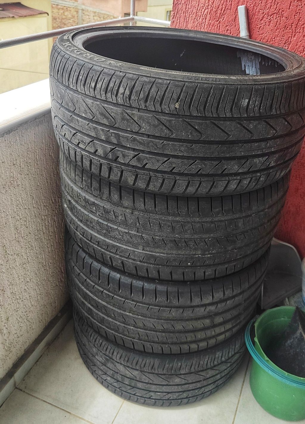Гуми спорт пакет 235/35/R19 и 255/35/R19