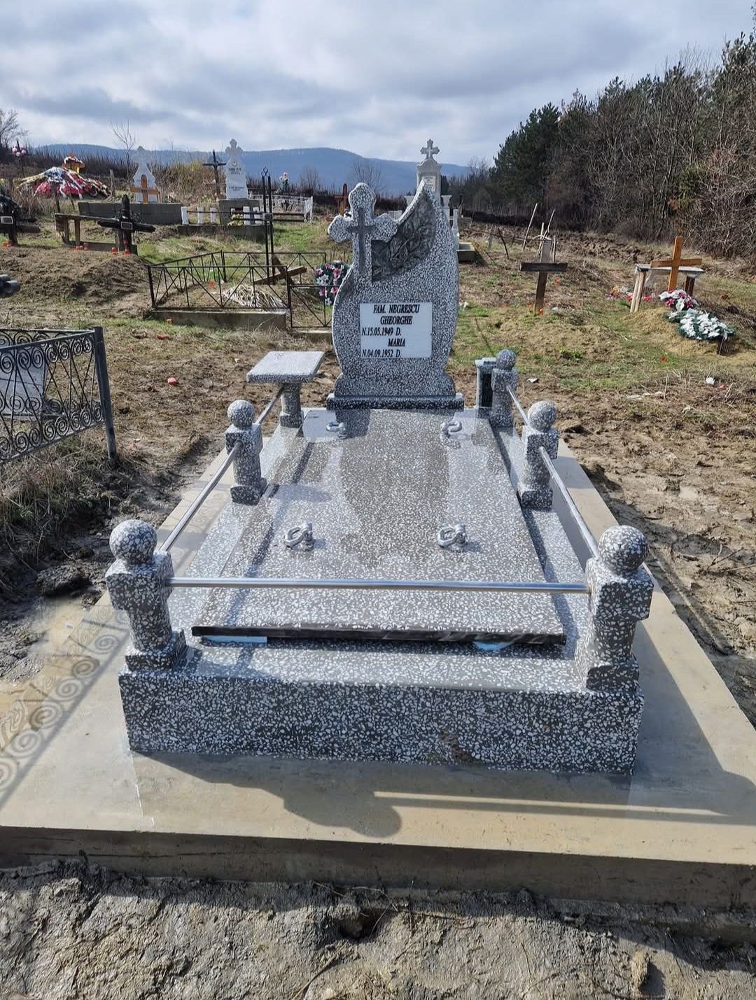 Cruci marmura Lucrări construcții cimintir