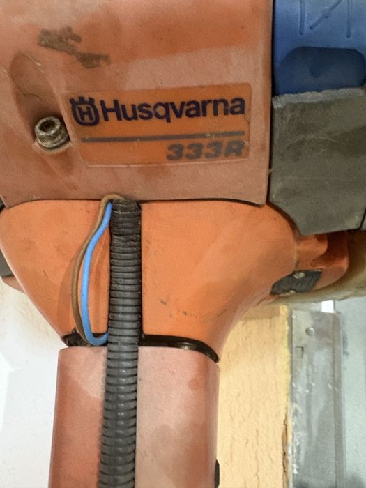 Vand trimmer de tuns iarba