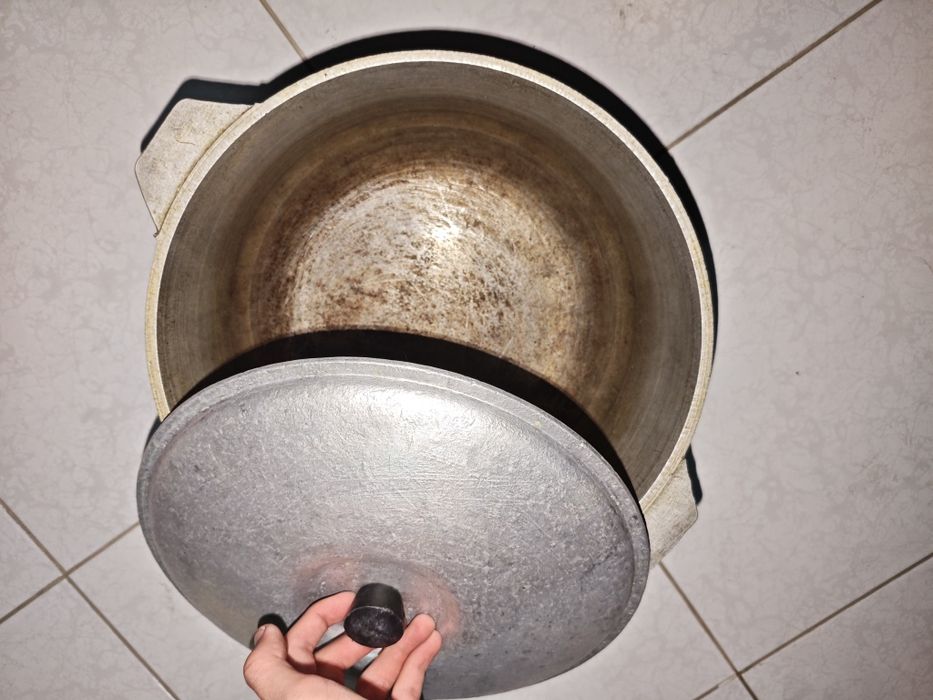 Большая кастрюля