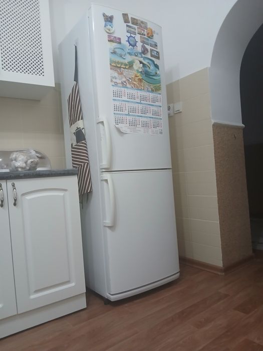 Холодильник LG ..