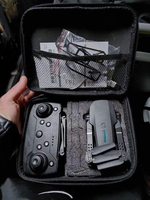 Квадрокоптер с документами обсолютно новый, отличный подарок для детей