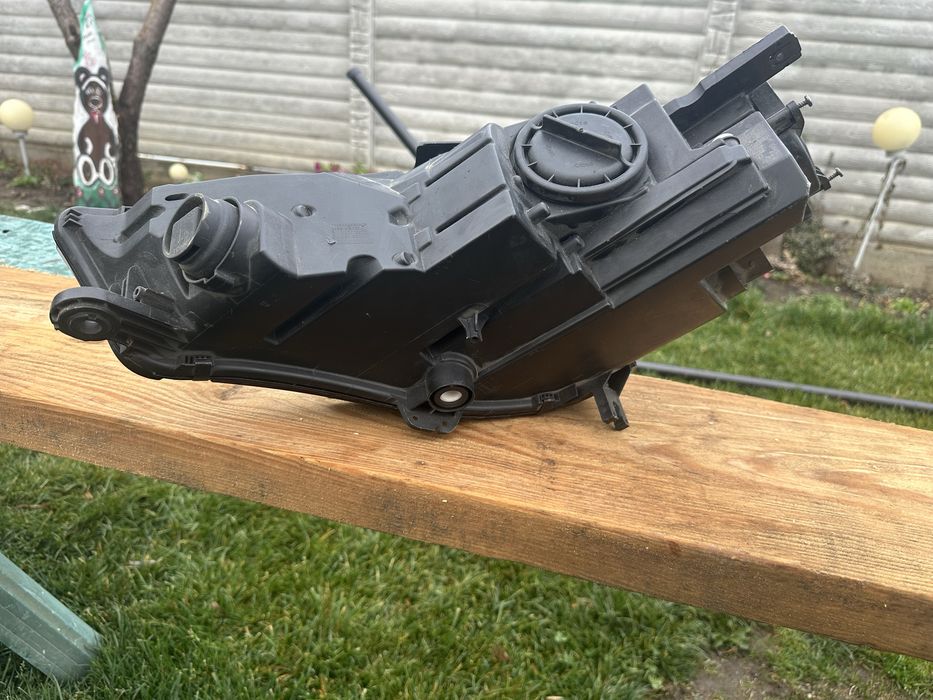 Far bi-xenon dreapta, Audi A4 B9,2015-2019 8W0941006B 030256027200