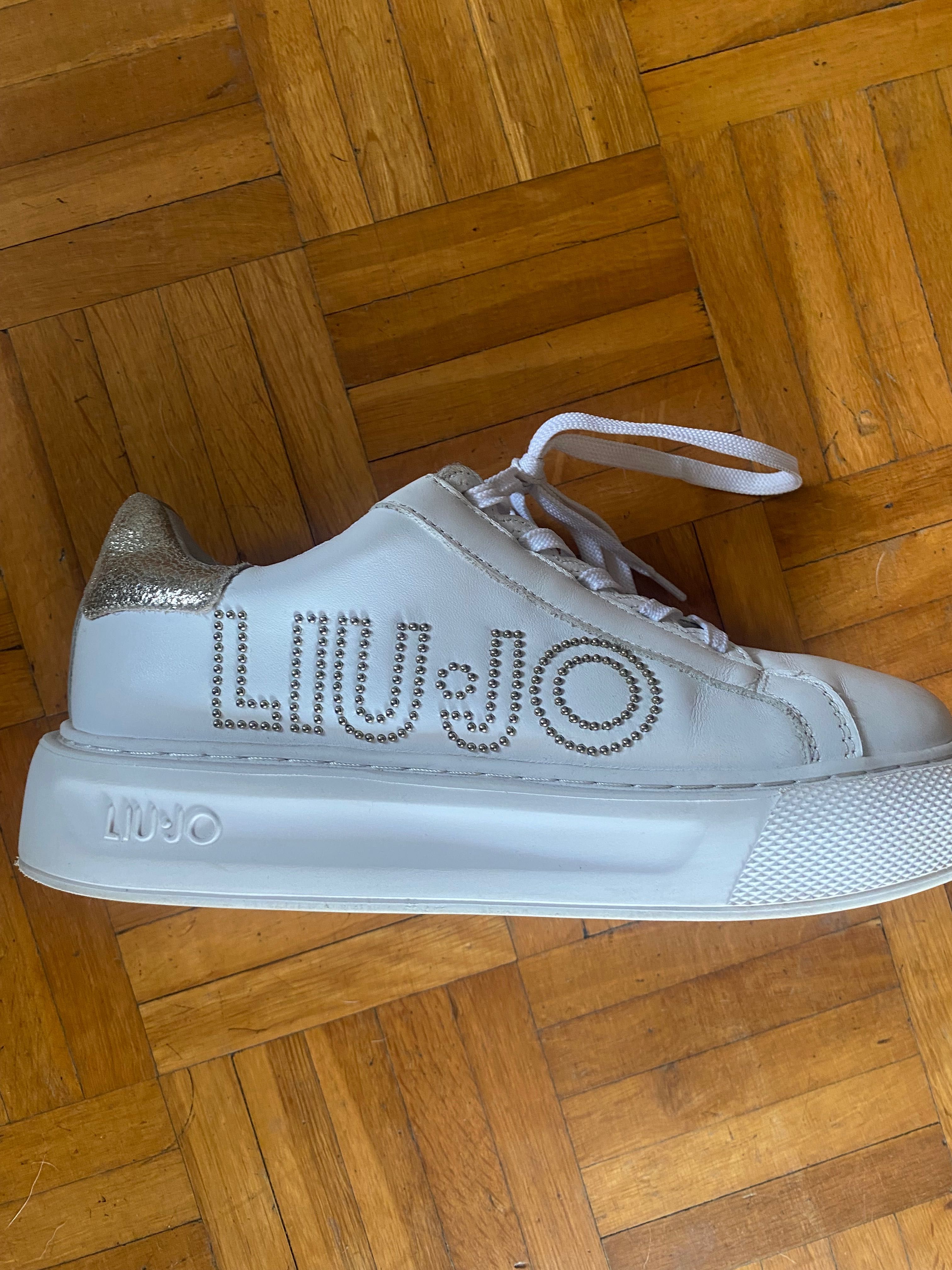 Спортни обувки Liu Go