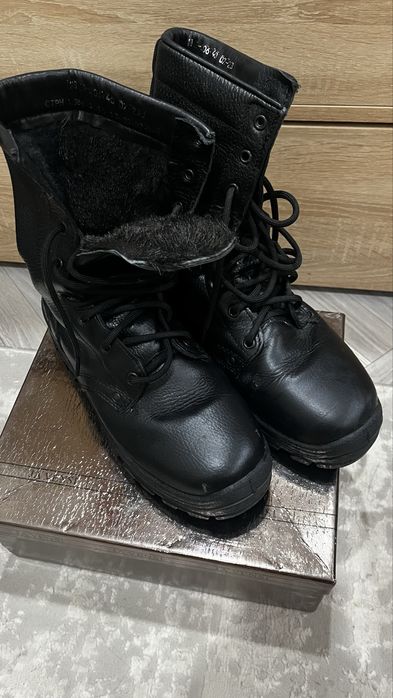 Продам берцы зимние 40 размера