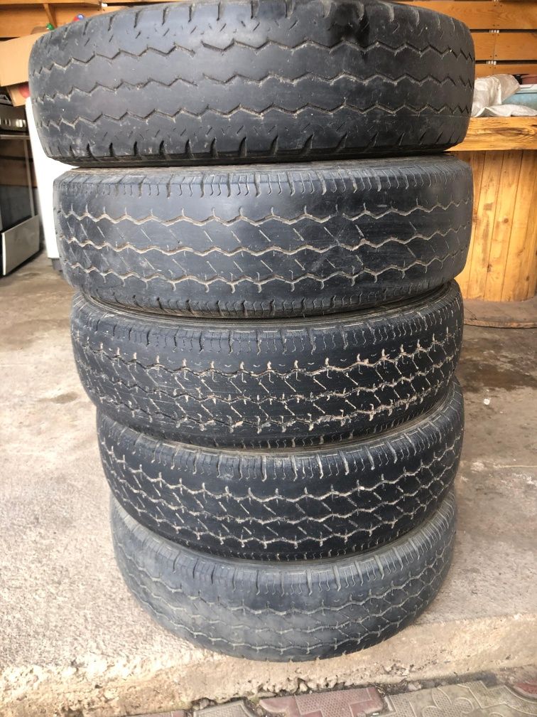 Продам резина б/у 155/100 R13 C усиленная