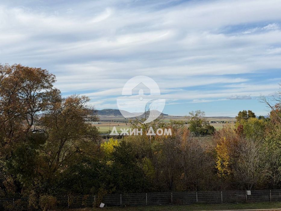 Тристаен апартамент на ПЪРВА ЛИНИЯ в к-с „Мидия“, гр. Ахелой