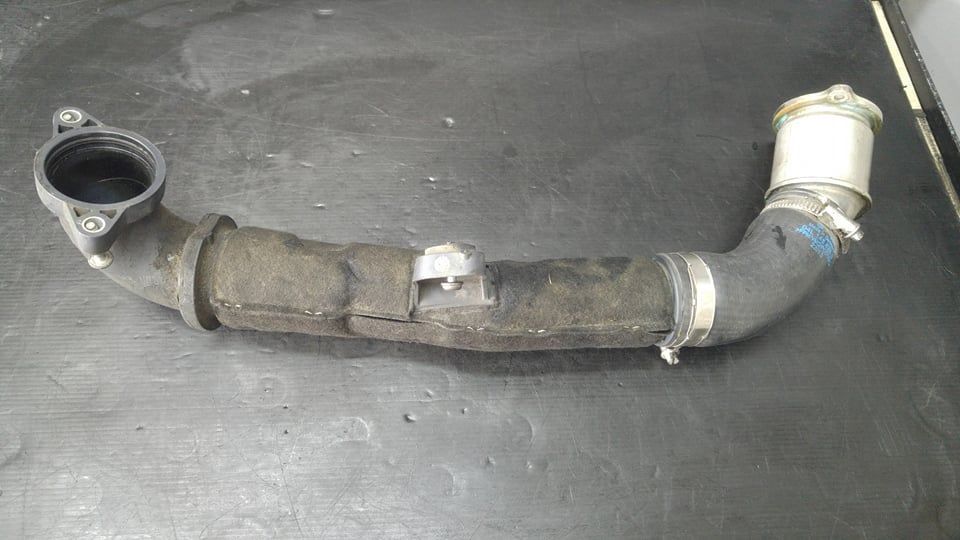 Furtun intercooler 2.0 tdi audi q3 8u 04l145828g