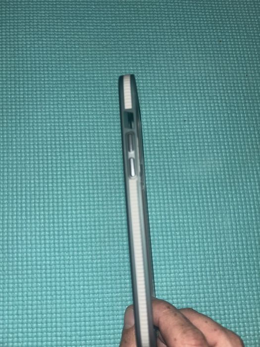 Vand huse pentru Iphone