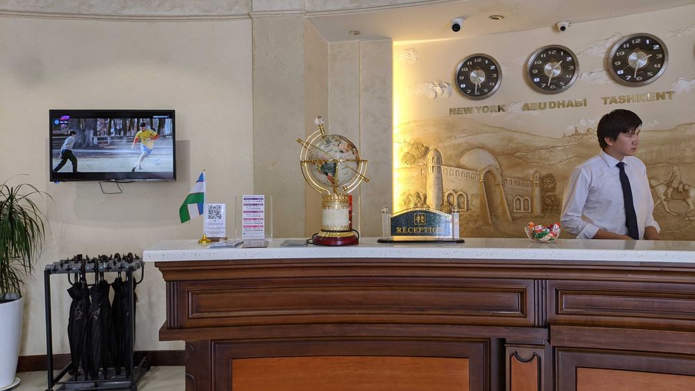 Раритетный глобус с камнями - ручная работа