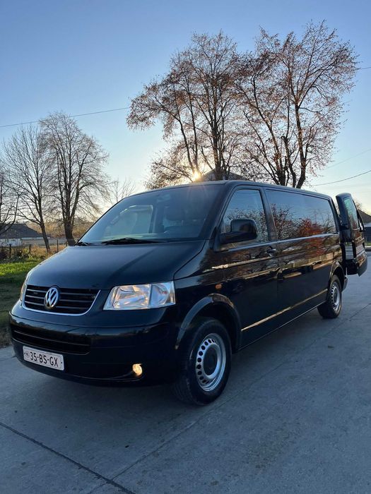 Vand Volkswagen Transporter T5 cu 6 locuri și duba modelu lung