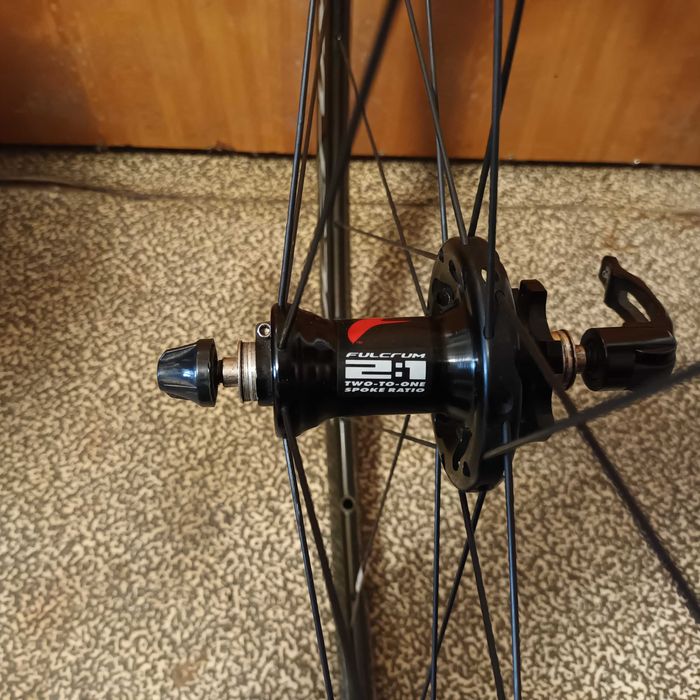 Roata fata Fulcrum Racing Quatro DB Carbon Disc