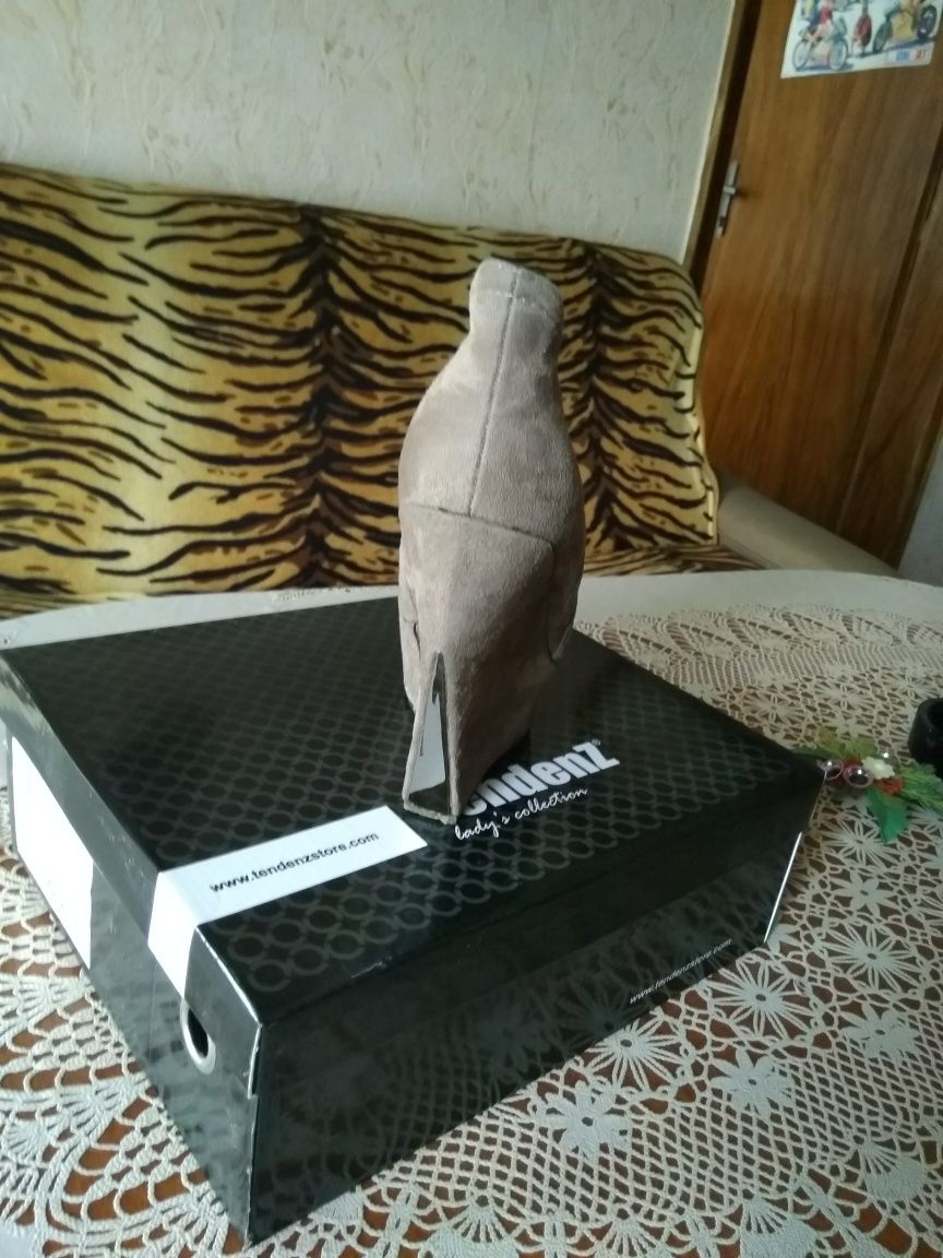 Дамски обувки