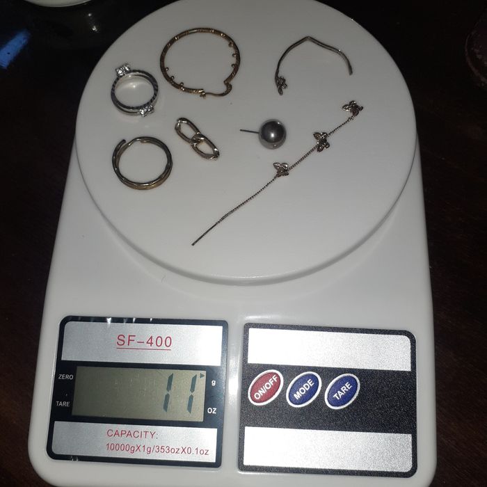 Пръстени, обеци, верижки и пр