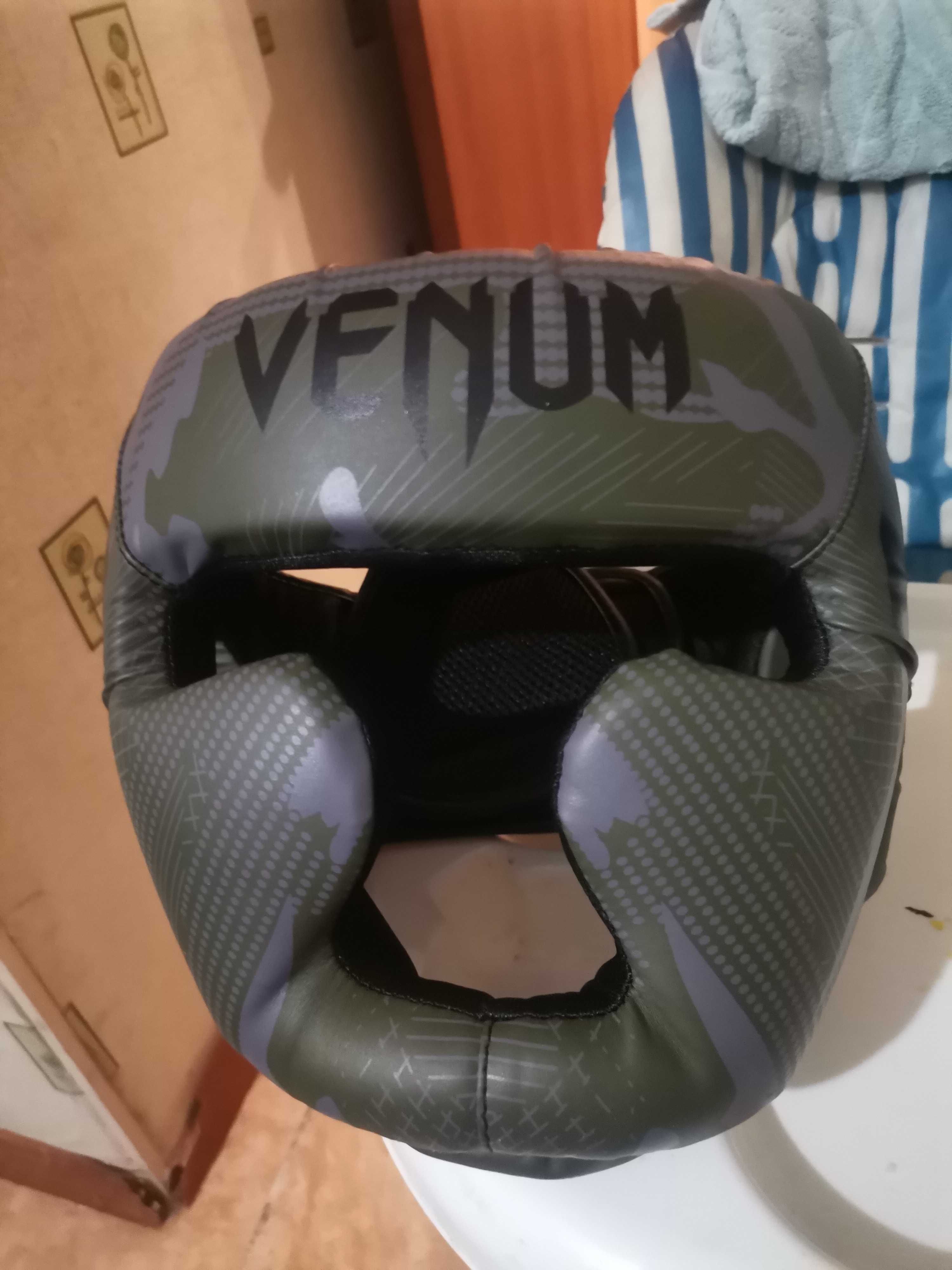 Бок ерский шлем Wenum
