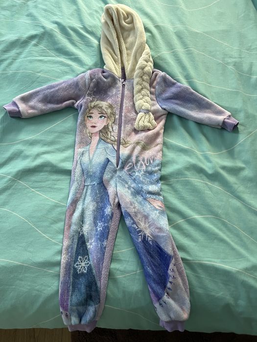 Salopeta pufoasa cu Elsa