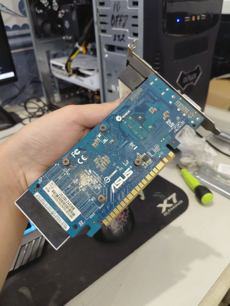 СРОЧНО видеокарта gt 520 1gb