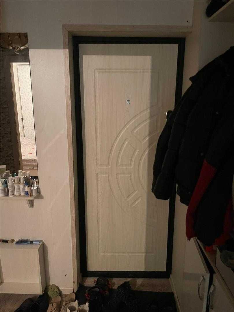 *Продам  2 комн квартиру. 12 мкр-н. Помощь в ипотеке. ТОРГ