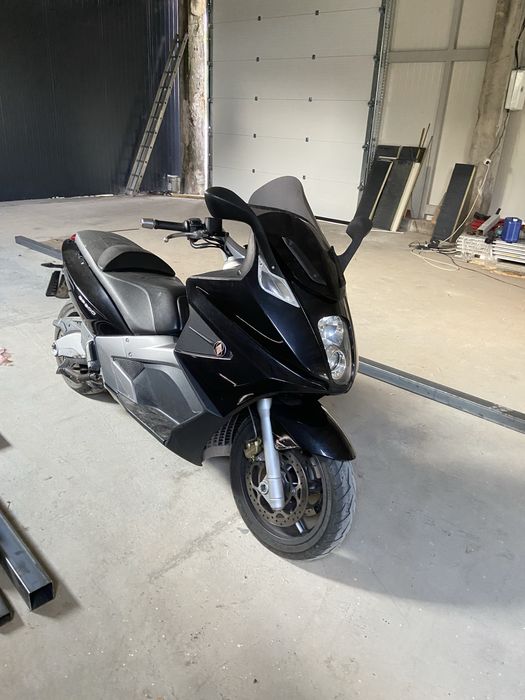 Скутер Gilеra GP 800