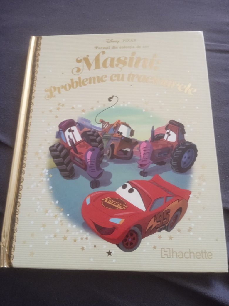 un set cărți din colecția de aur