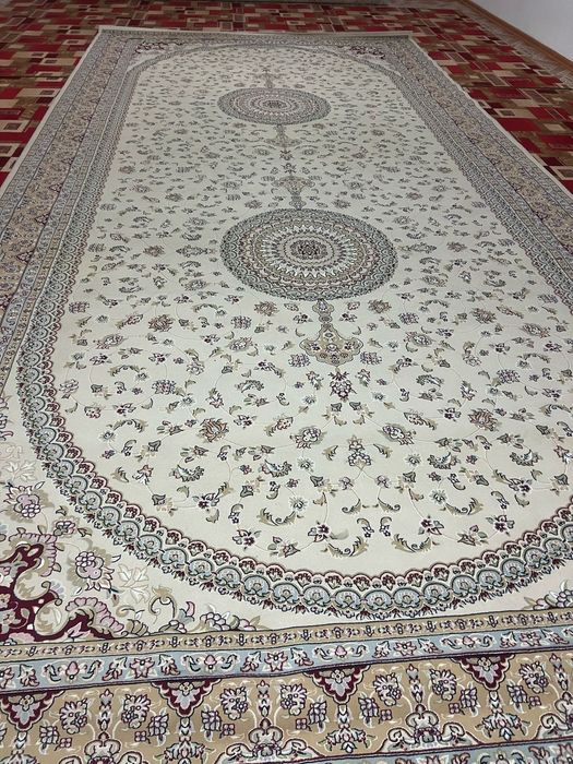 Ковёр в отличном состоянии