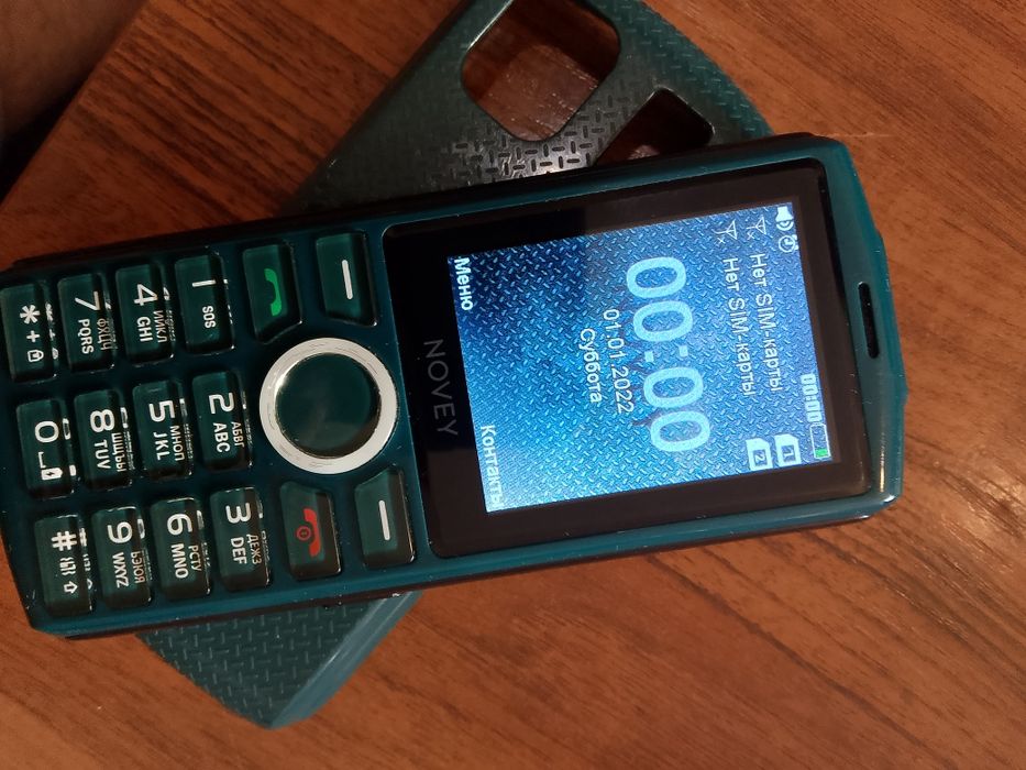 Продаётся телефон новый модель p80