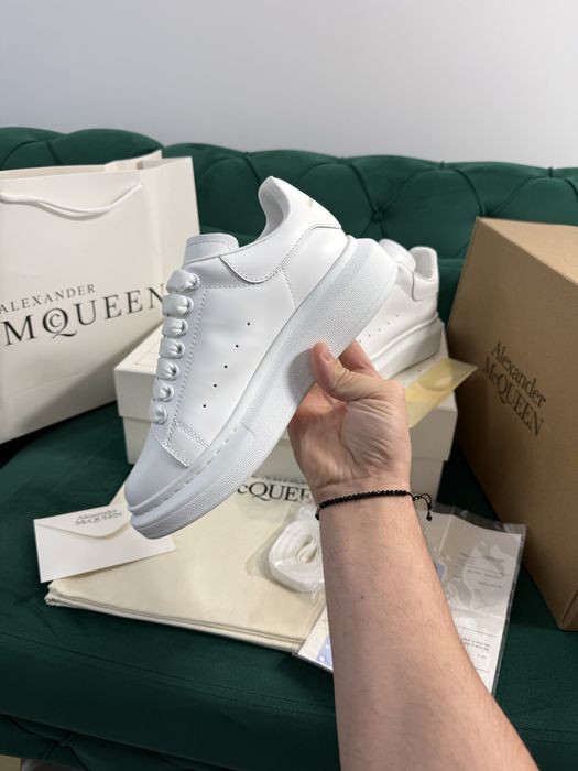Adidasi Alexander McQueen piele naturala 100% Full Box colectie noua