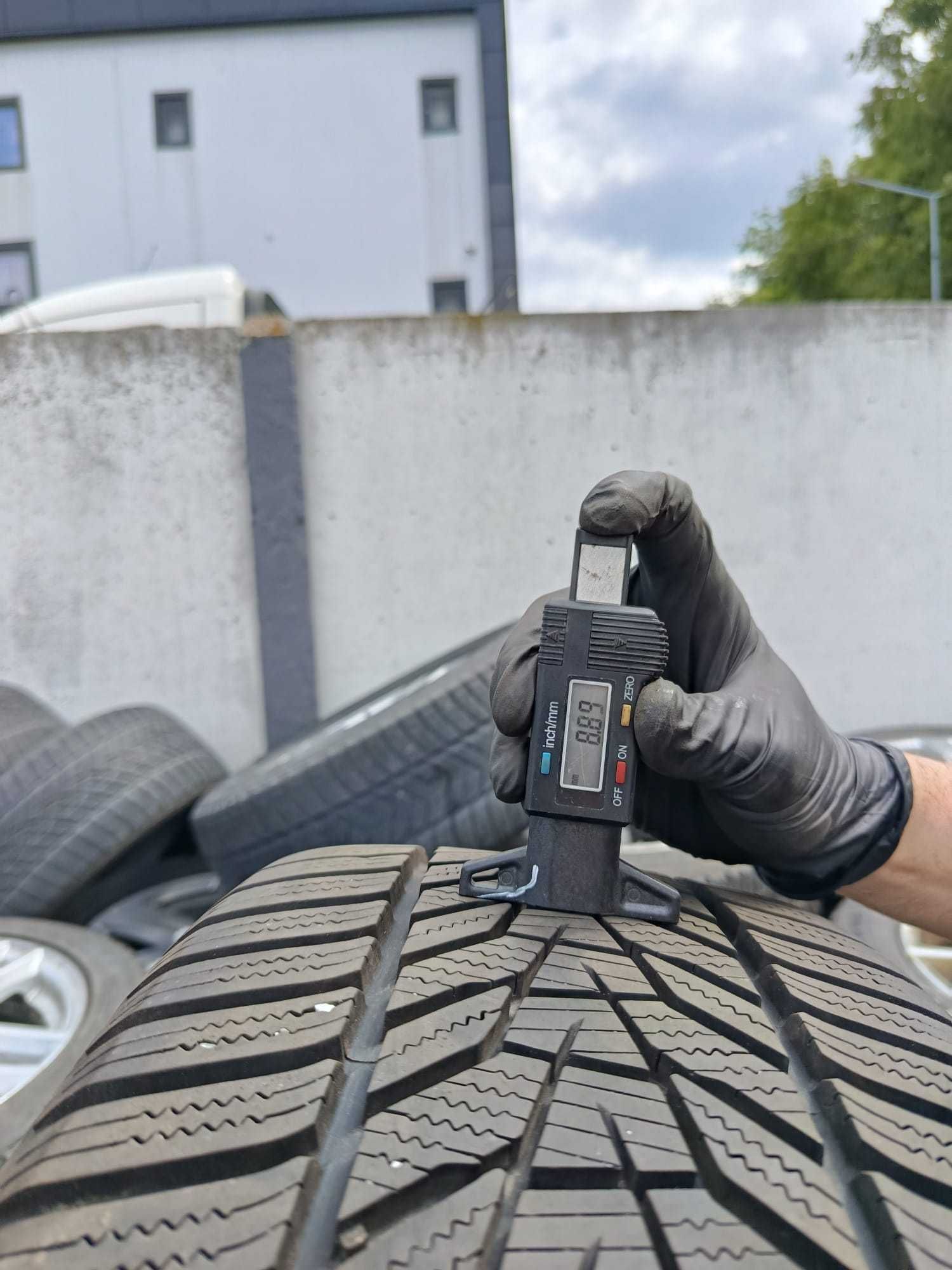 Jante Roti Mercedes GLB Cauciucuri Iarna 235 50 19 5x112
