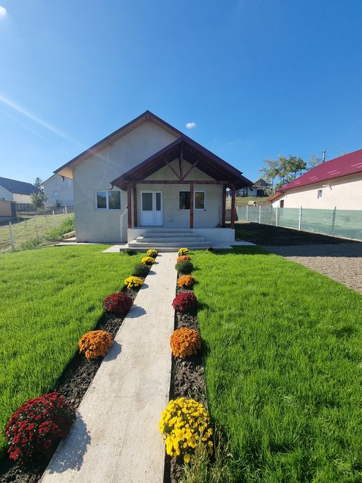 Casa de vanzare NOUĂ