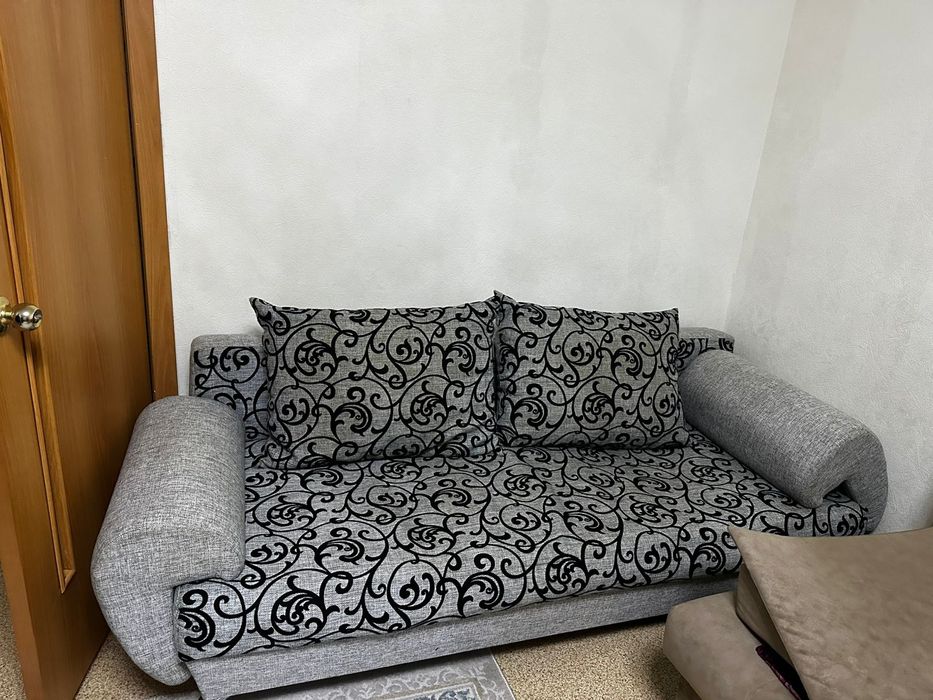 Продам диван раздвижной