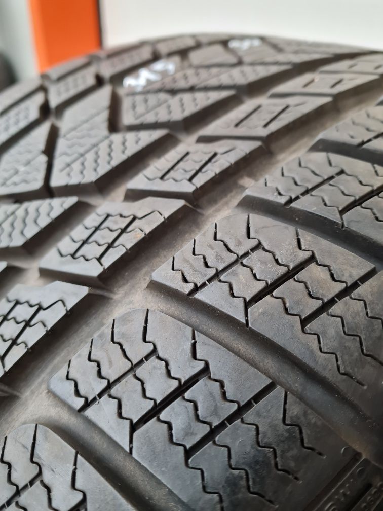 Зимни гуми 2 броя PIRELLI SottoZero3 315 30 R21 дот 4118