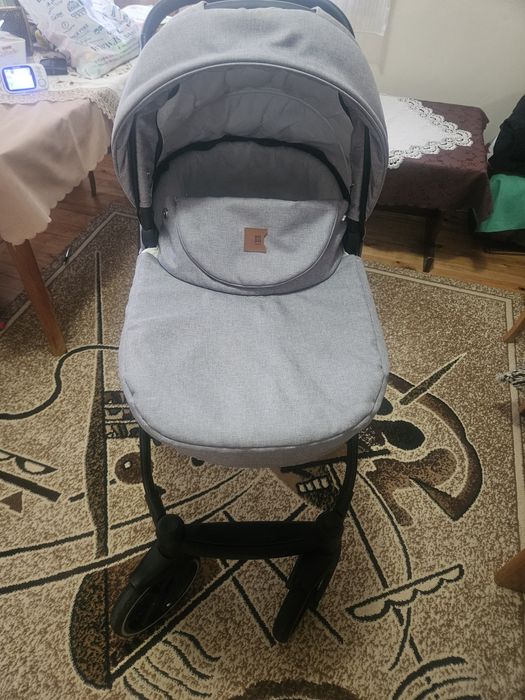 Комбинирана бебешка количка