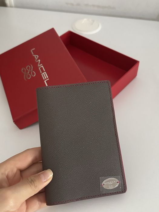 Обложка для паспорта Lancel Paris