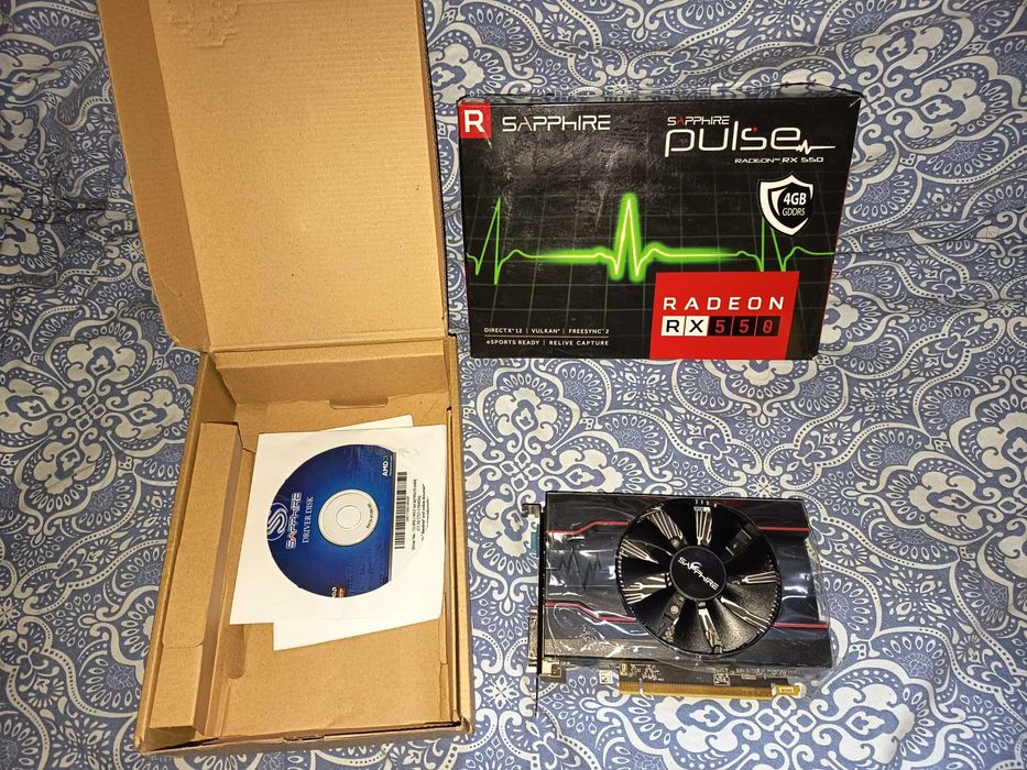 Placa video la cutie, RX 550 de 4gb ddr5/128 biti, esport gaming