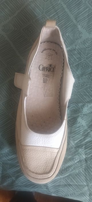 Дамски ежедневни обувки от естествена кожа.