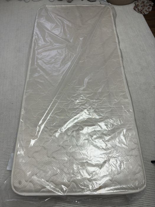 Матрас 90х200.