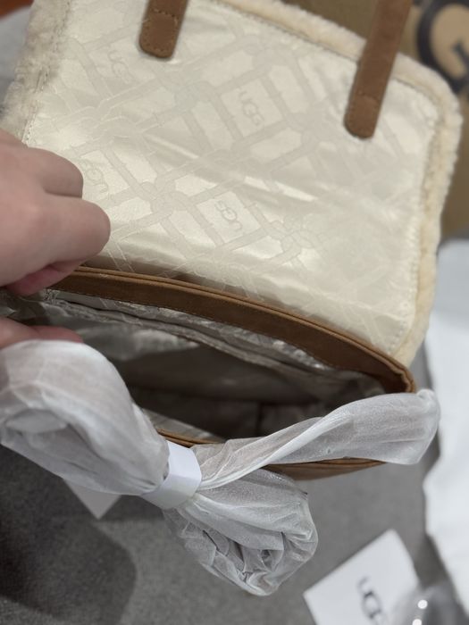 Продается новая сумочка UGG