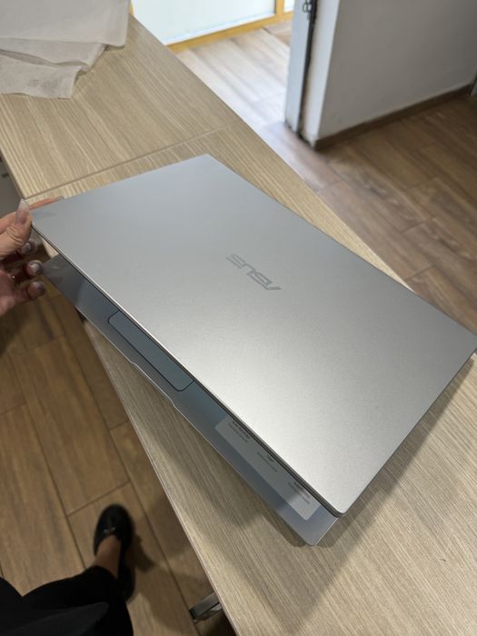 Laptop ASUS Vivobook 15, Ryzen 7 3700U, 16GB/512GB SSD, Silver,NOU!!!