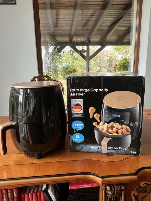 Vand friteuza cu aer cald, noua, nefolosita. Stare impecabila.